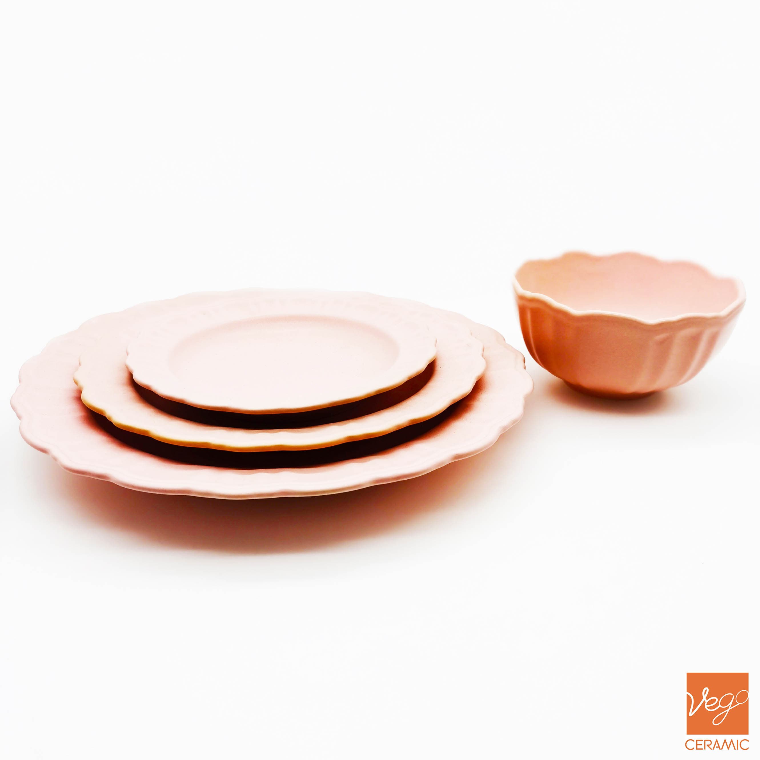 Ceramic & Porcelain Dinnerware