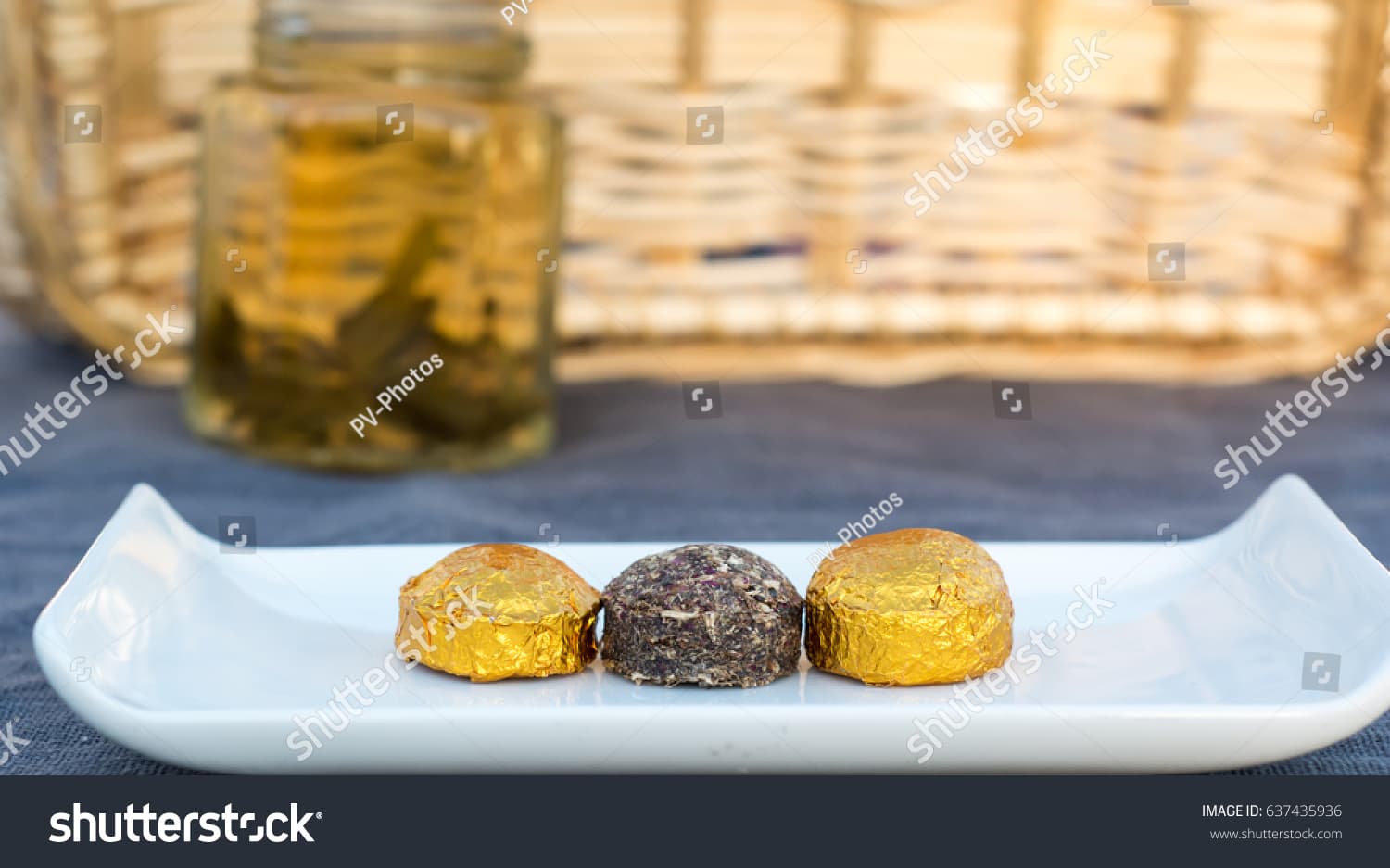 Compressed Tea (Tea Bricks, Tea Cakes, Tuocha)