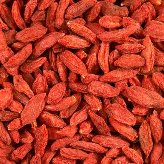 Dried Berries & Small Fruits (Cranberries, Blueberries, Goji Berries)